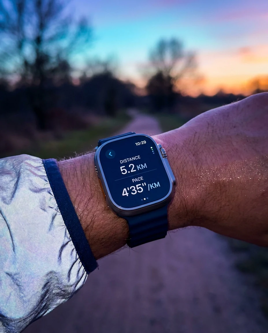 Running pace displayed on an Apple Watch